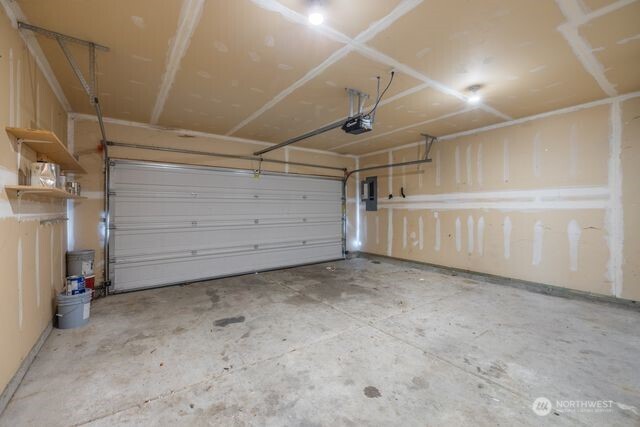 111 E Queen Place Property Photo 23
