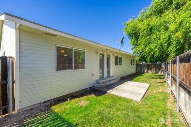111 E Queen Place Property Photo 26