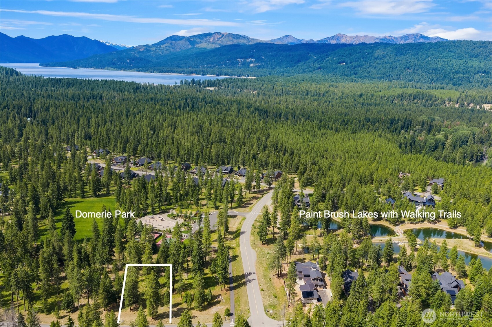 51 Domerie Park Loop Property Photo 3