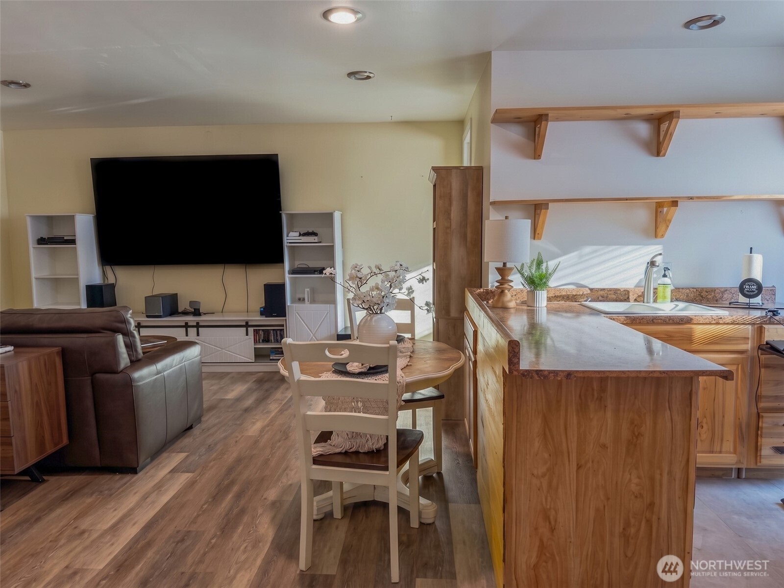 9505 Bridge Road Property Photo 6