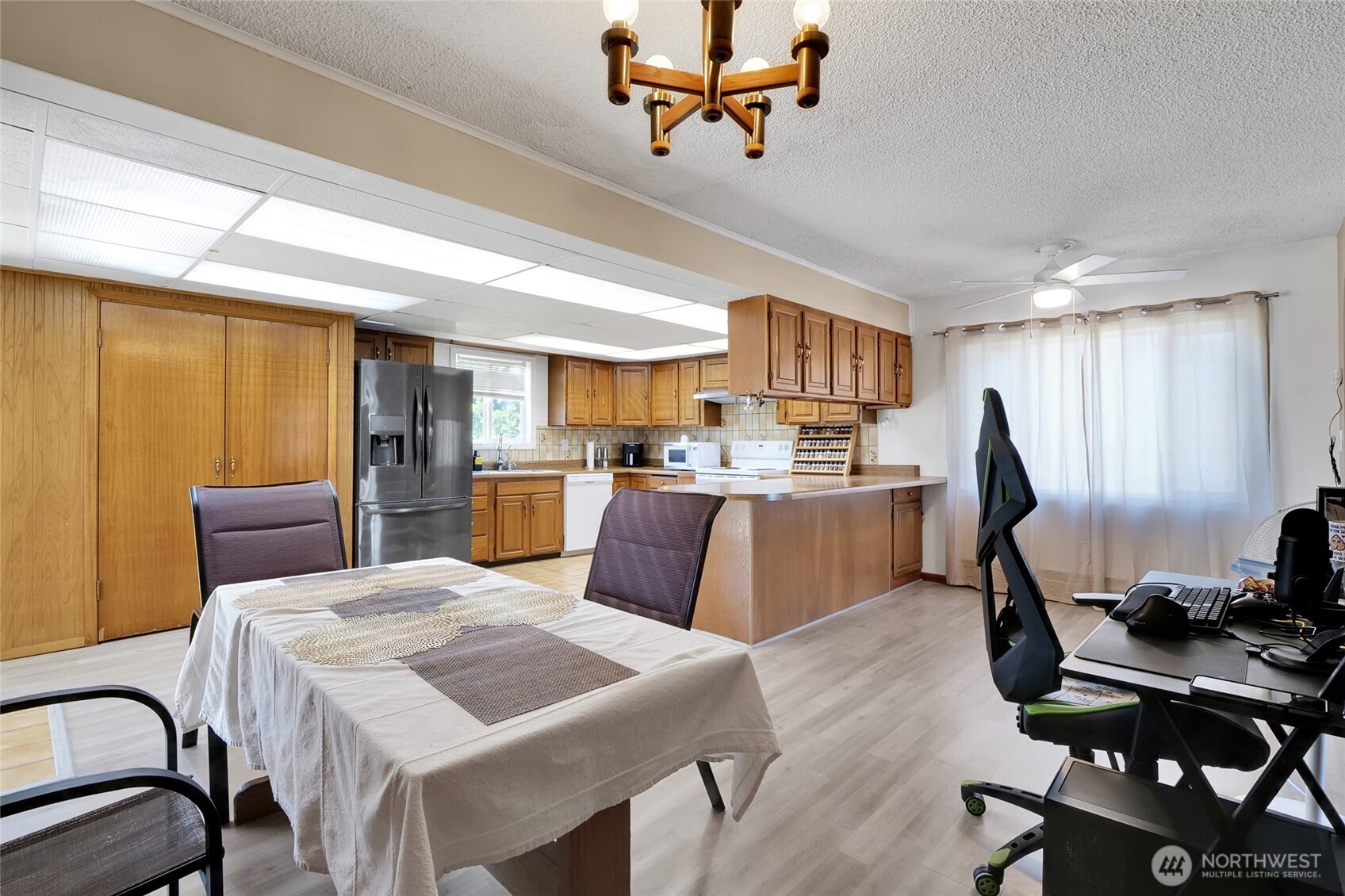 827 S Juniper Drive Property Photo 14