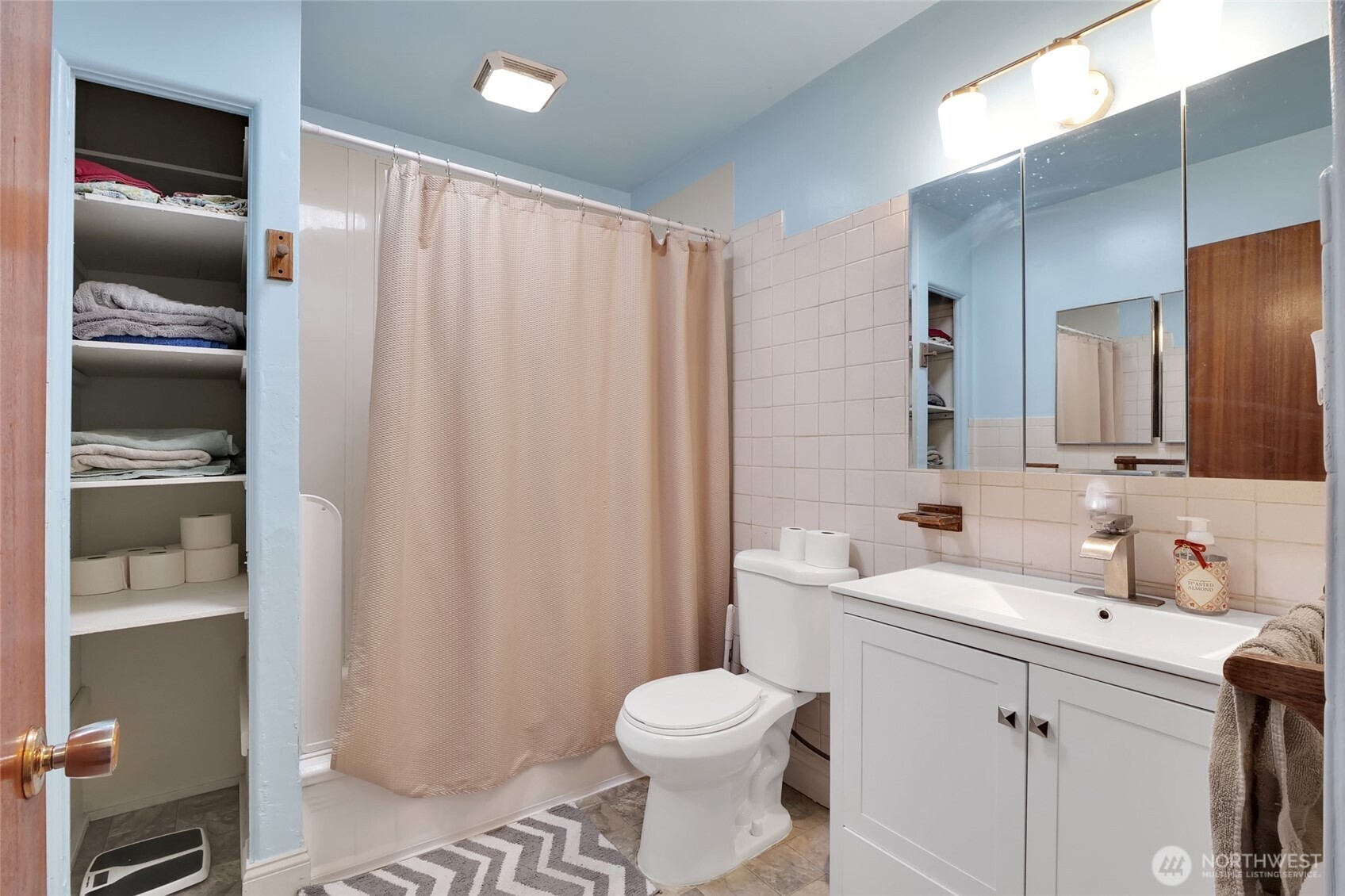 827 S Juniper Drive Property Photo 27