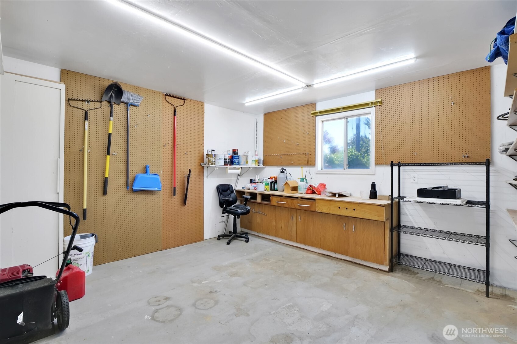 827 S Juniper Drive Property Photo 38