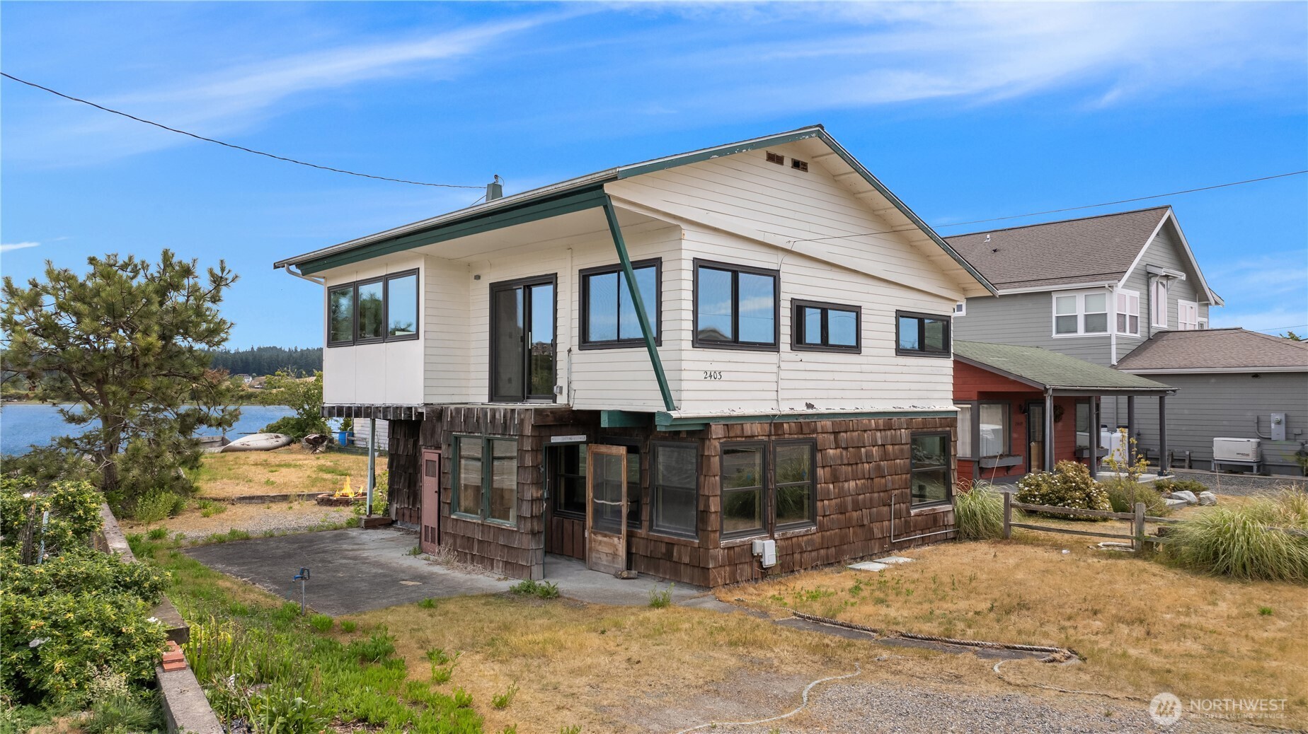 2403 Sunlight Beach Road Property Photo 2