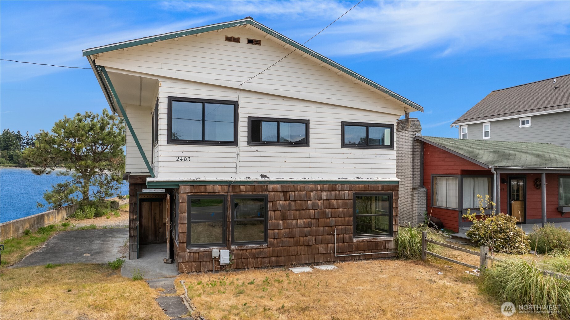 2403 Sunlight Beach Road Property Photo 3
