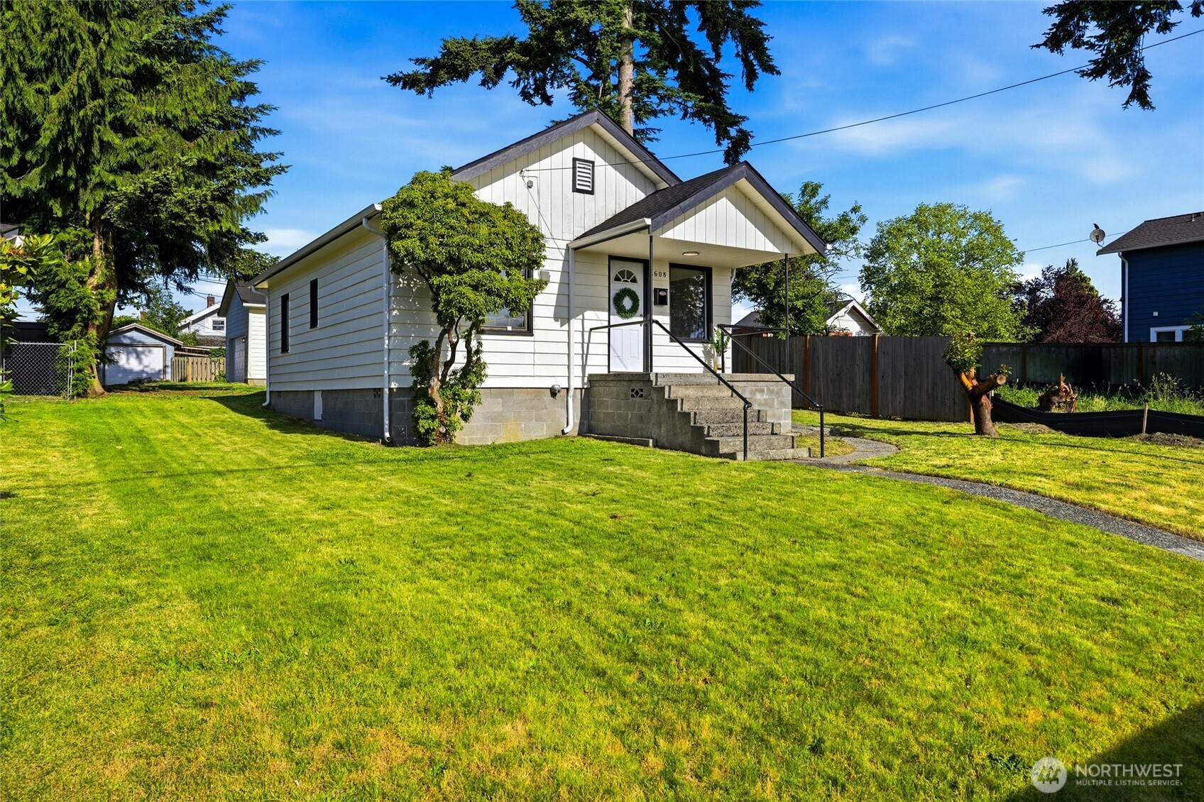 1608 Cedar Street Property Photo 1