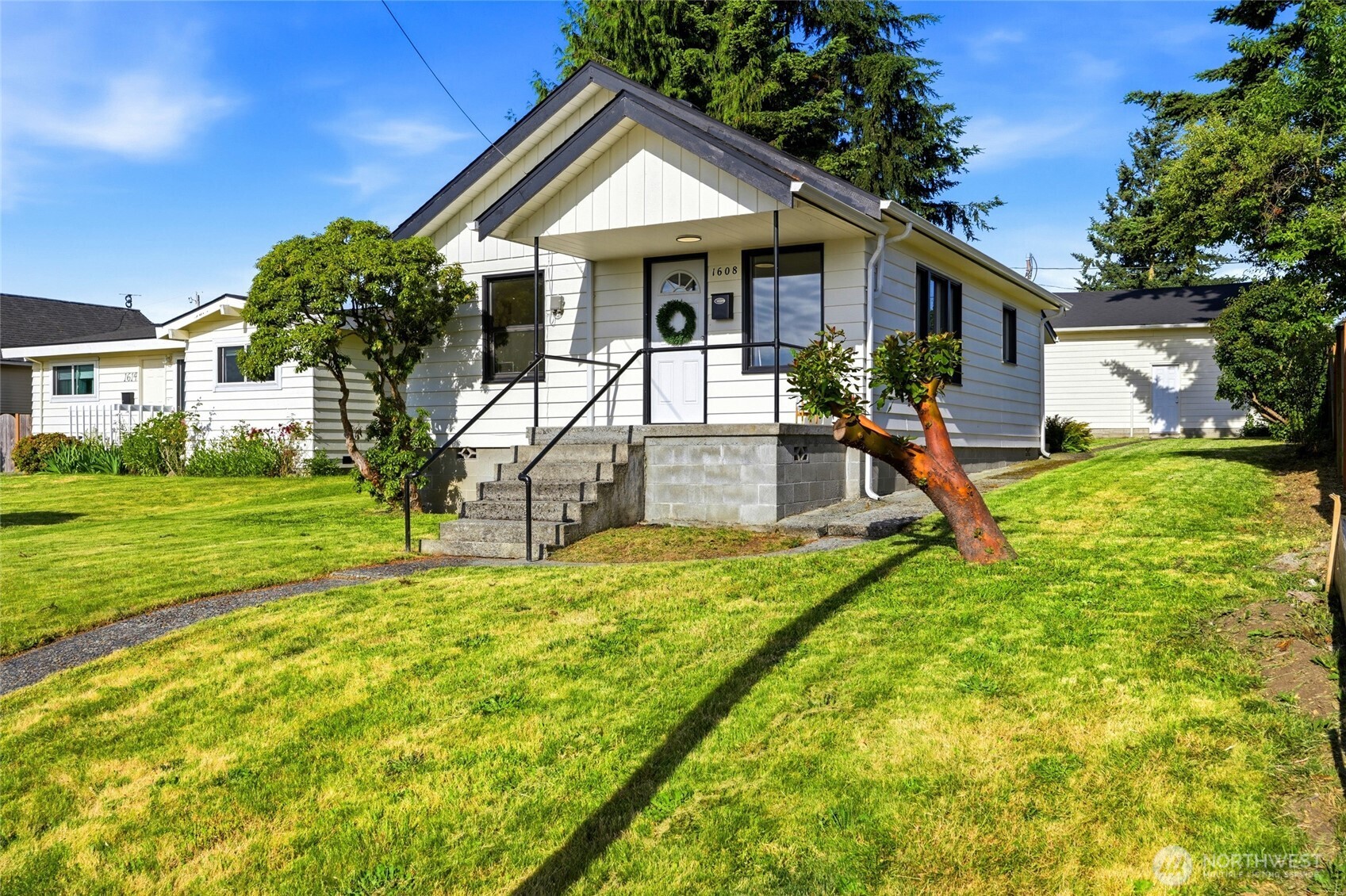 1608 Cedar Street Property Photo 3