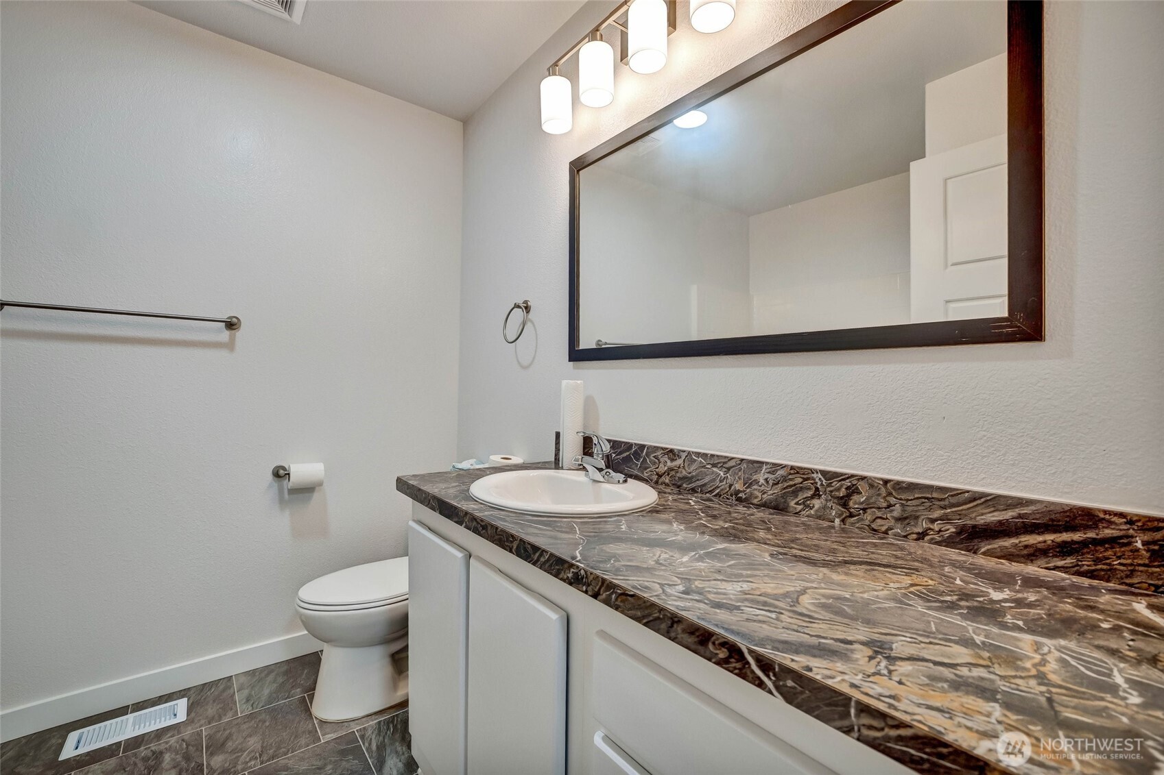17919 121st St Ne Property Photo 13