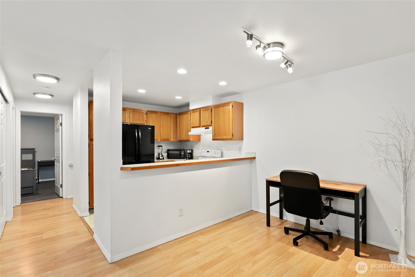 22810 30th Avenue B302 Property Photo 5