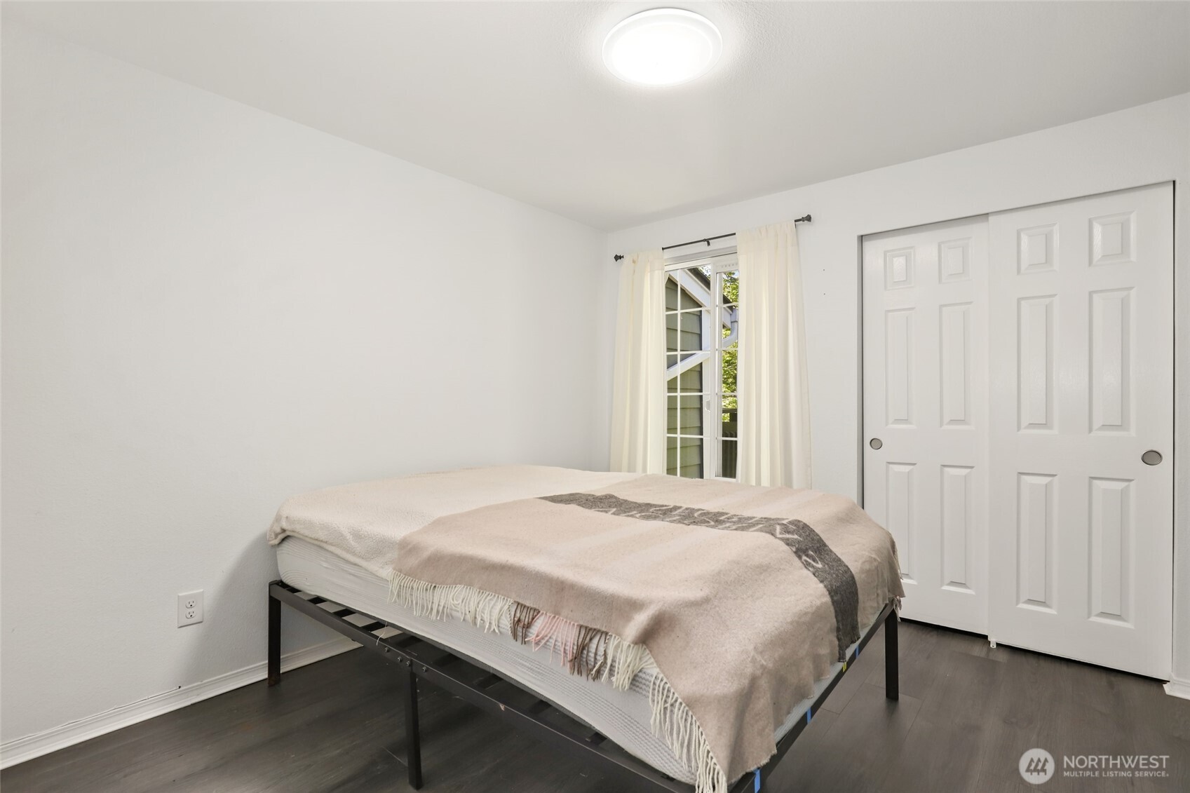 22810 30th Avenue B302 Property Photo 13