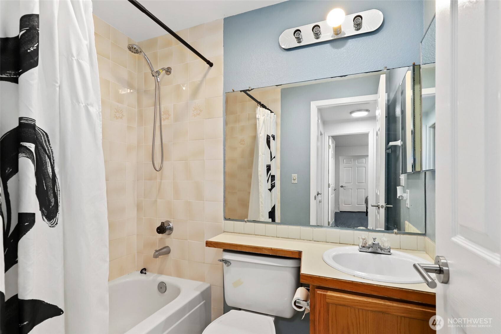 22810 30th Avenue B302 Property Photo 15