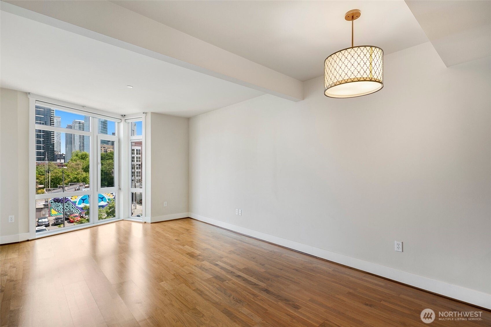 699 John Street 416 Property Photo 8