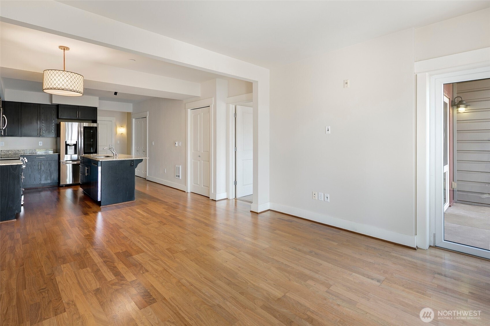 699 John Street 416 Property Photo 10