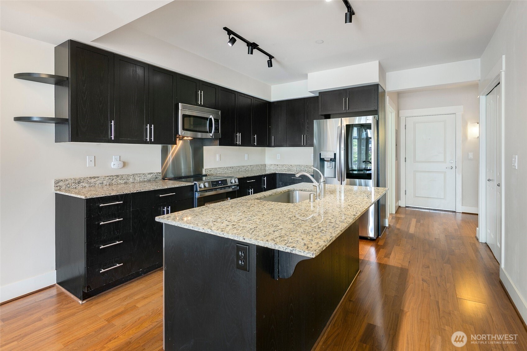 699 John Street 416 Property Photo 14