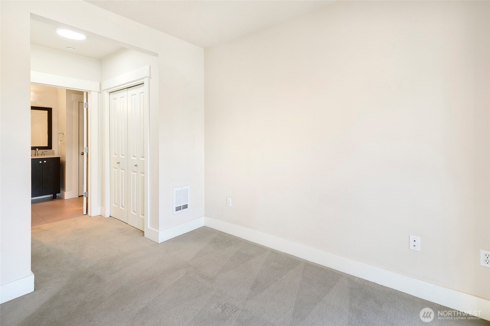 699 John Street 416 Property Photo 19