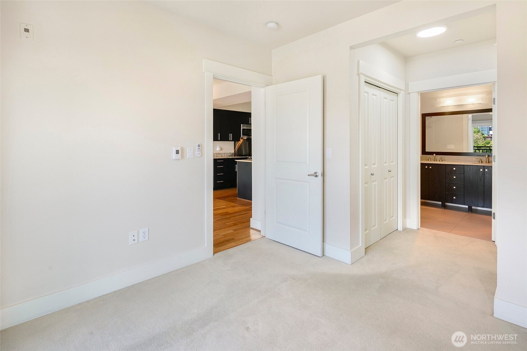 699 John Street 416 Property Photo 20