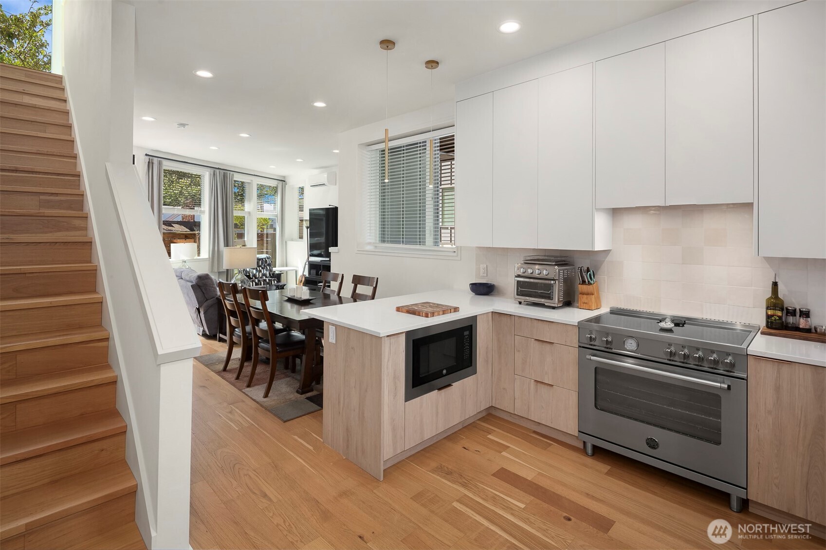 4104 Leary Way Property Photo 10