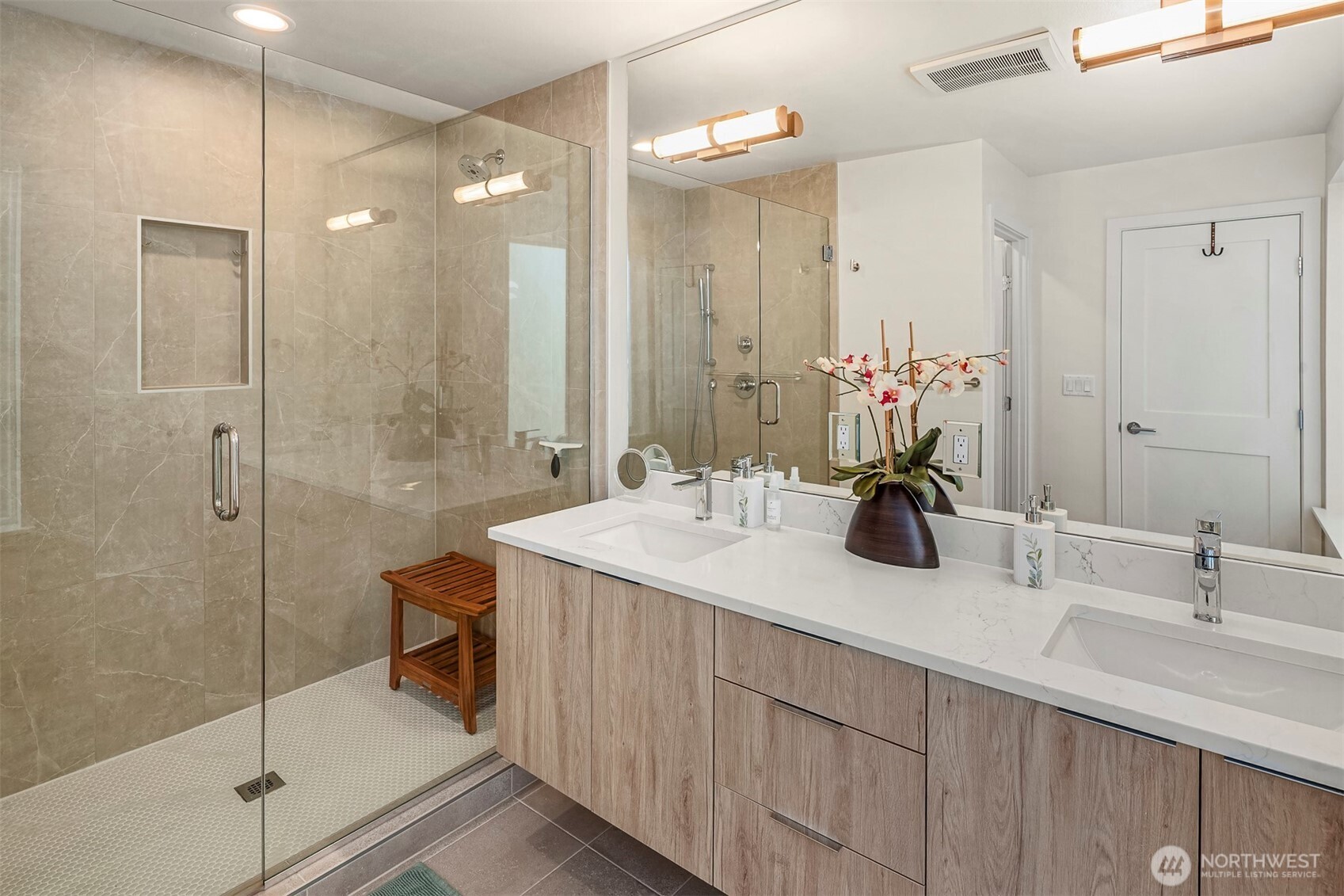 4104 Leary Way Property Photo 19