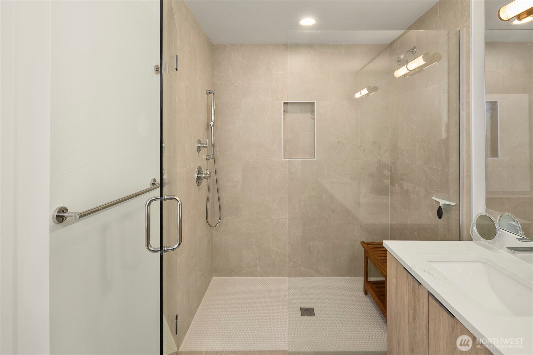 4104 Leary Way Property Photo 20