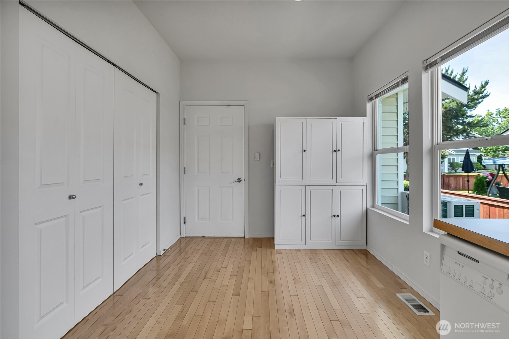 6026 Marshall Avenue A Property Photo 18