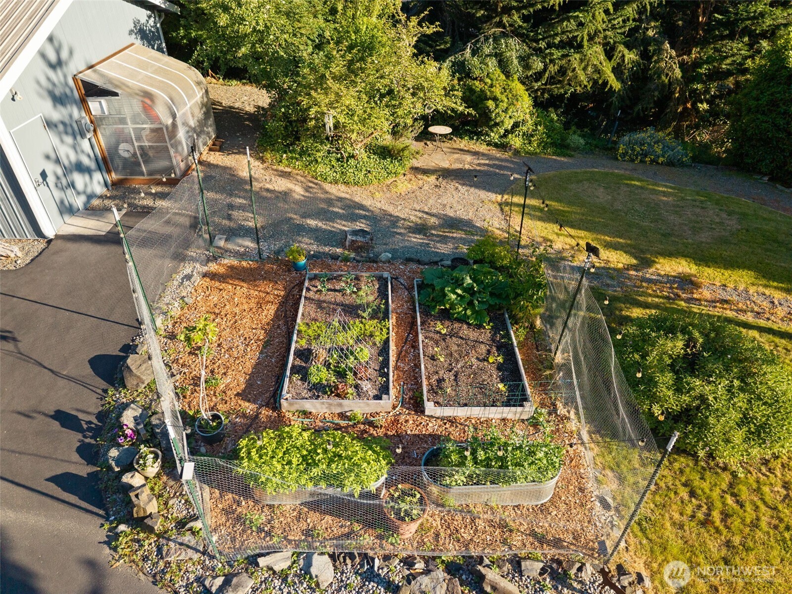 768 6th Avenue Property Photo 31