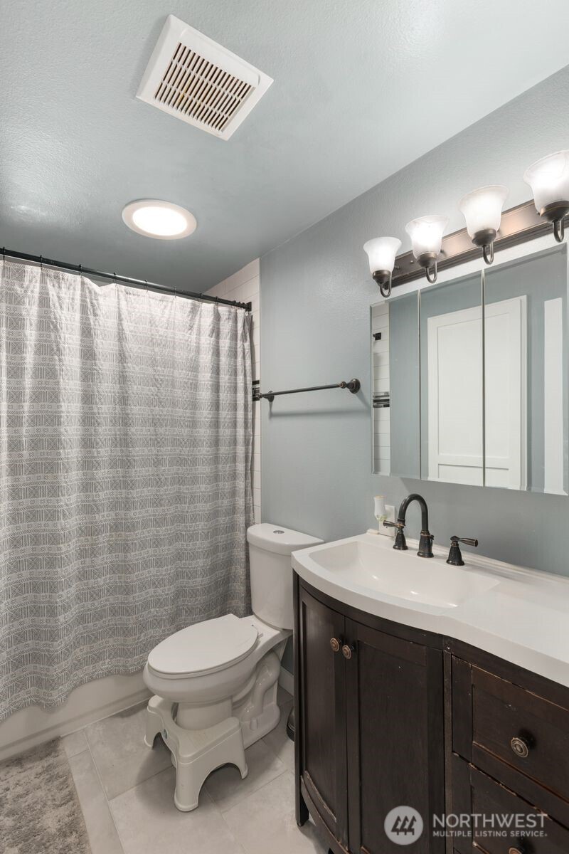2406 64th Avenue Property Photo 10