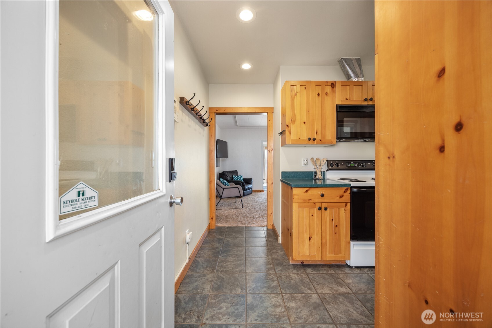 622 S 1st Street Property Photo 6