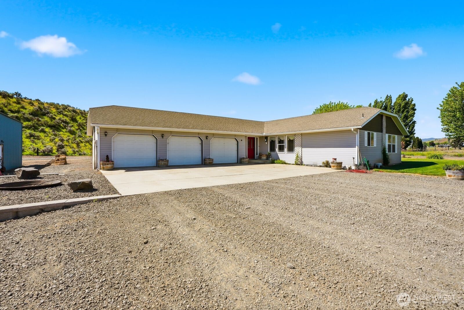 15180 Cottonwood Canyon Road Property Photo 2