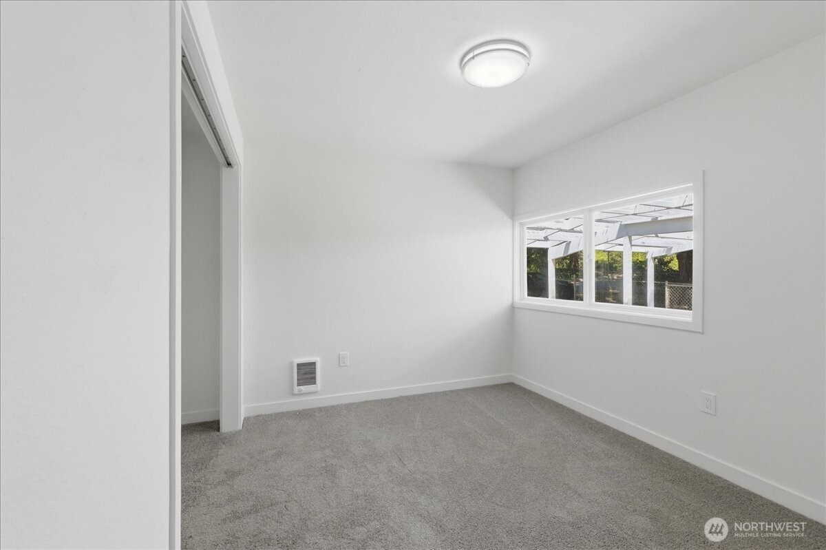 11407 Farwest Drive Property Photo 14