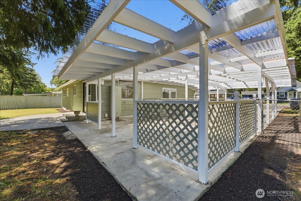 11407 Farwest Drive Property Photo 24
