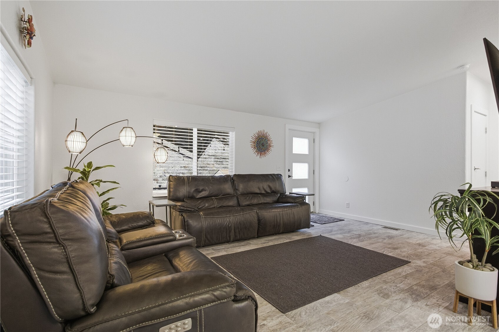 578 Sw Section Property Photo 11