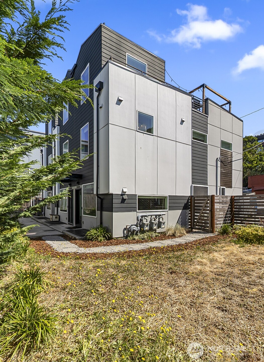 5244 Brooklyn Avenue A Property Photo 25