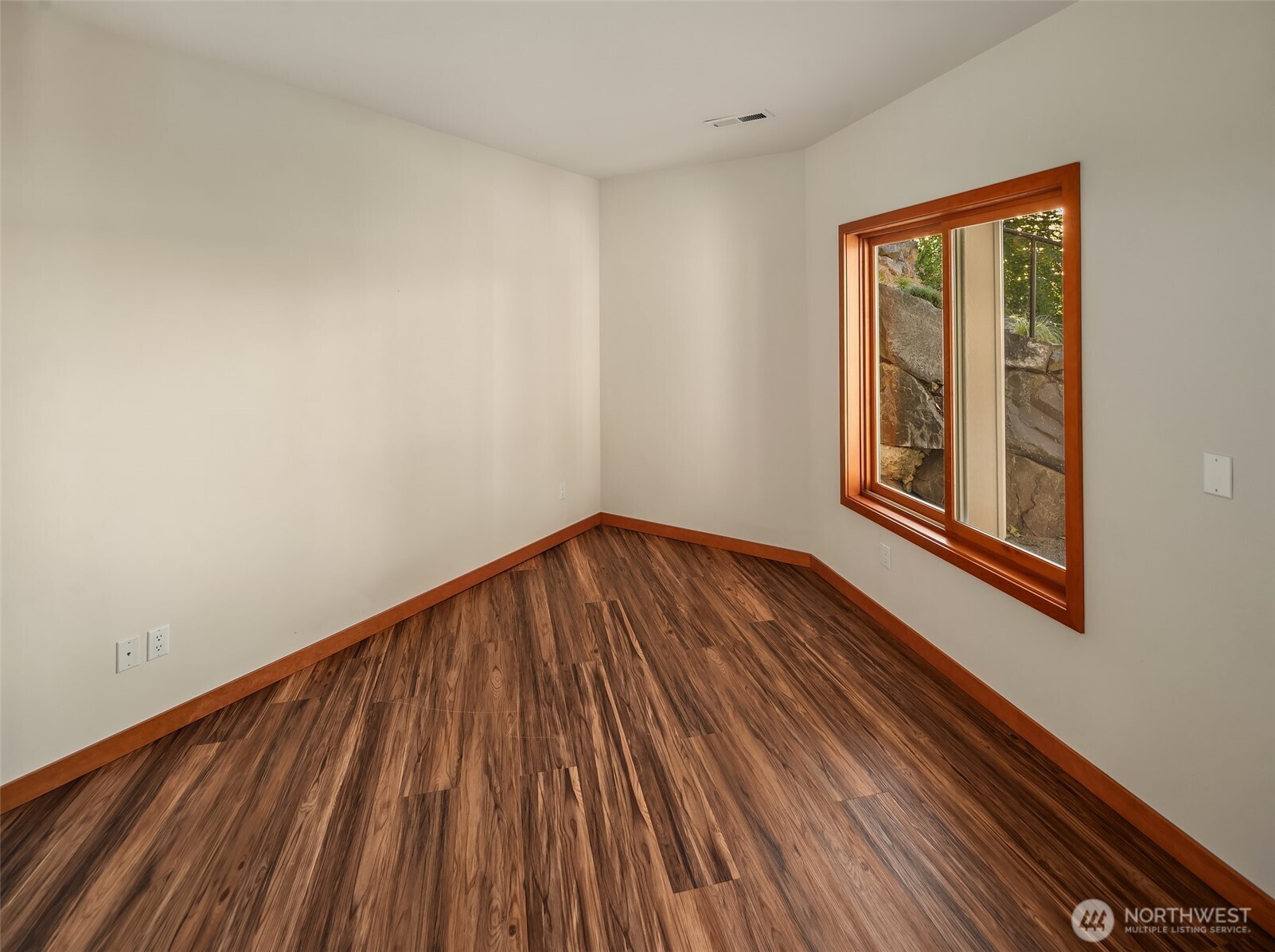 8204 East Side Drive Property Photo 32