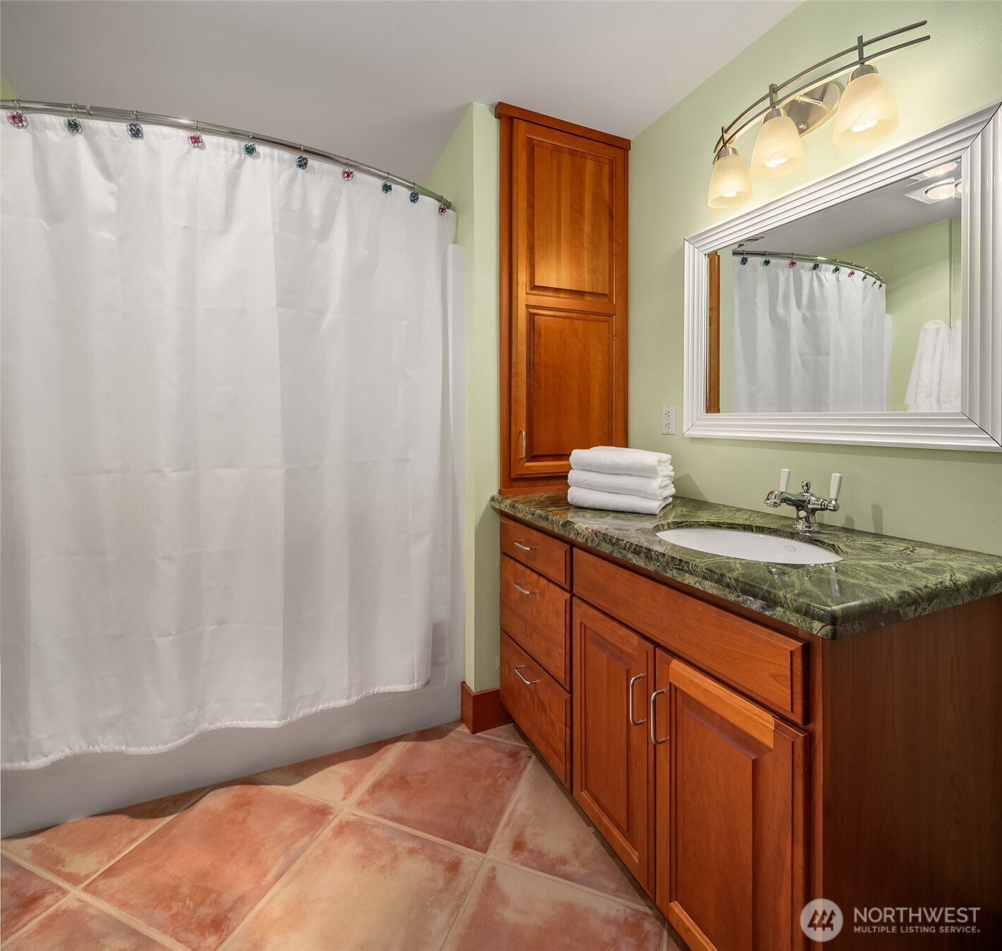 8204 East Side Drive Property Photo 33