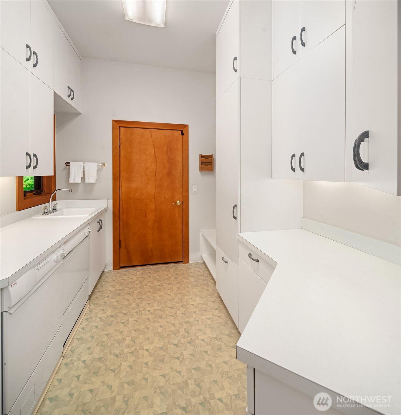 8204 East Side Drive Property Photo 35