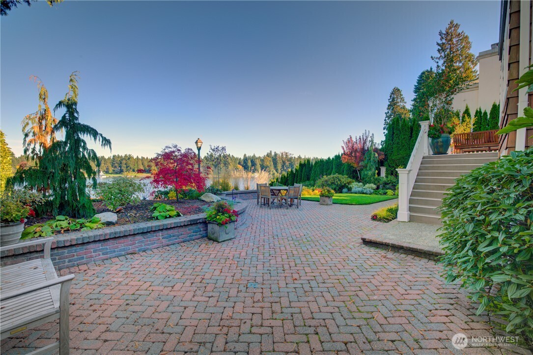 3608 Evergreen Point Road Property Photo 3