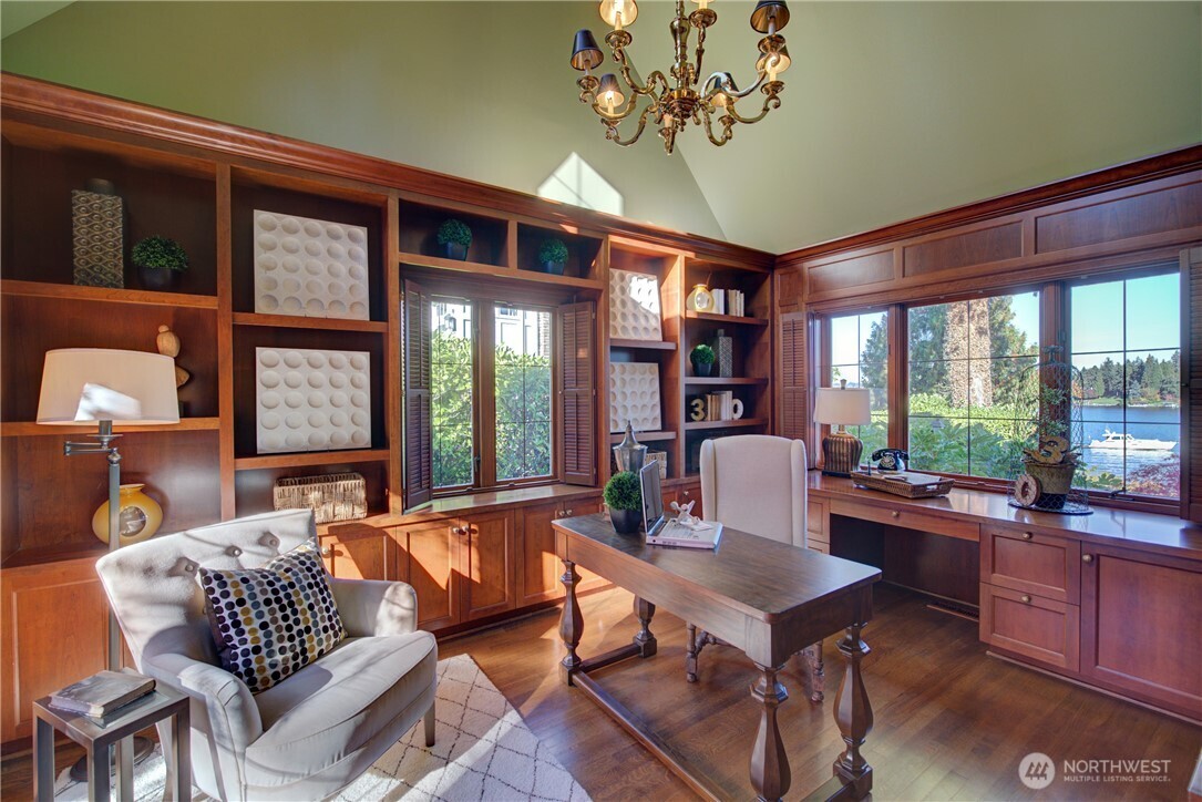 3608 Evergreen Point Road Property Photo 8