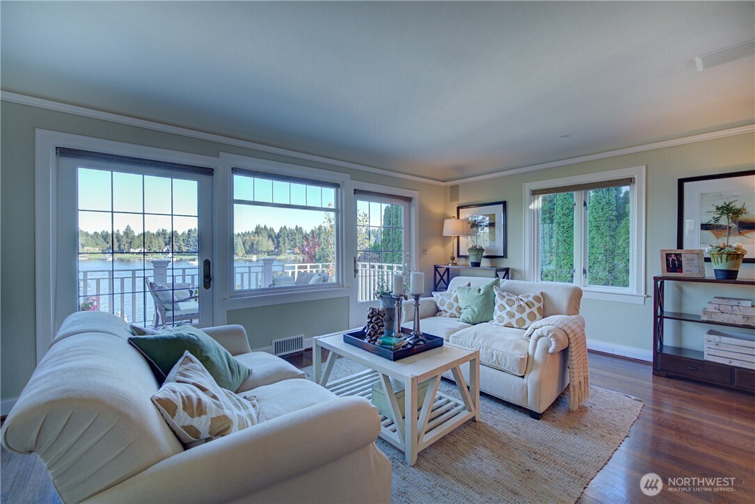 3608 Evergreen Point Road Property Photo 12