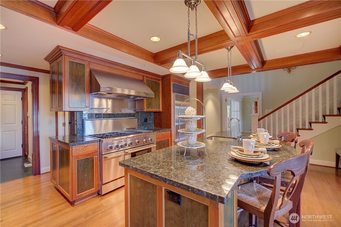 3608 Evergreen Point Road Property Photo 16