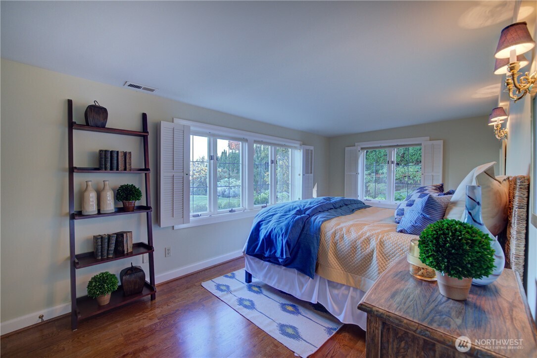 3608 Evergreen Point Road Property Photo 28