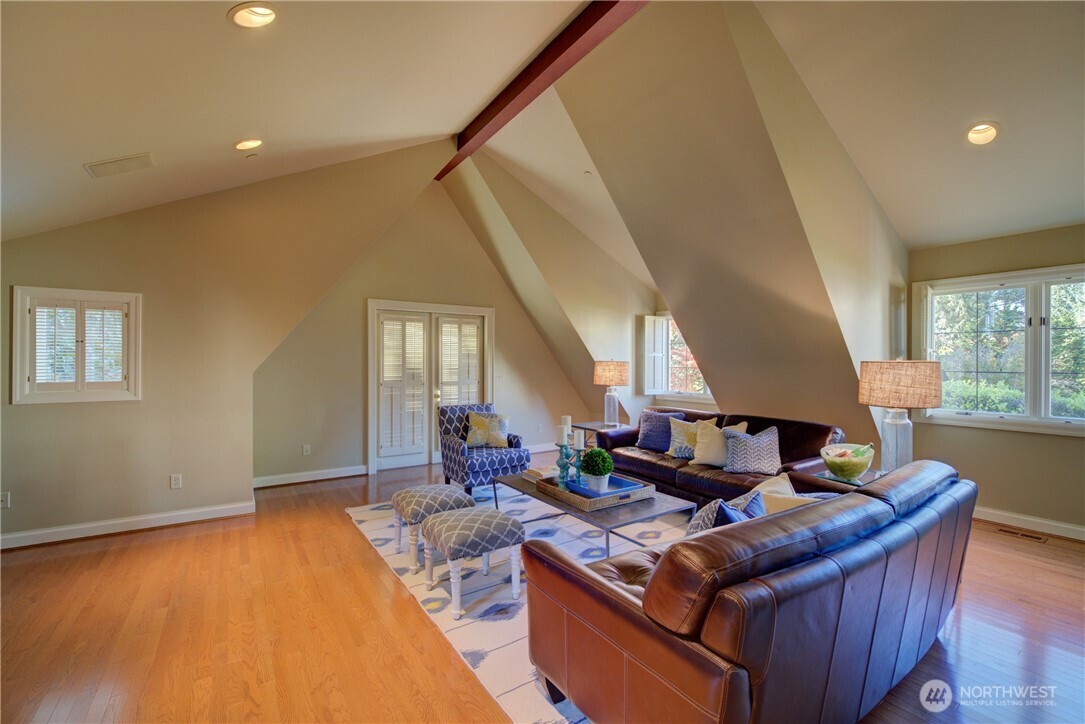 3608 Evergreen Point Road Property Photo 31