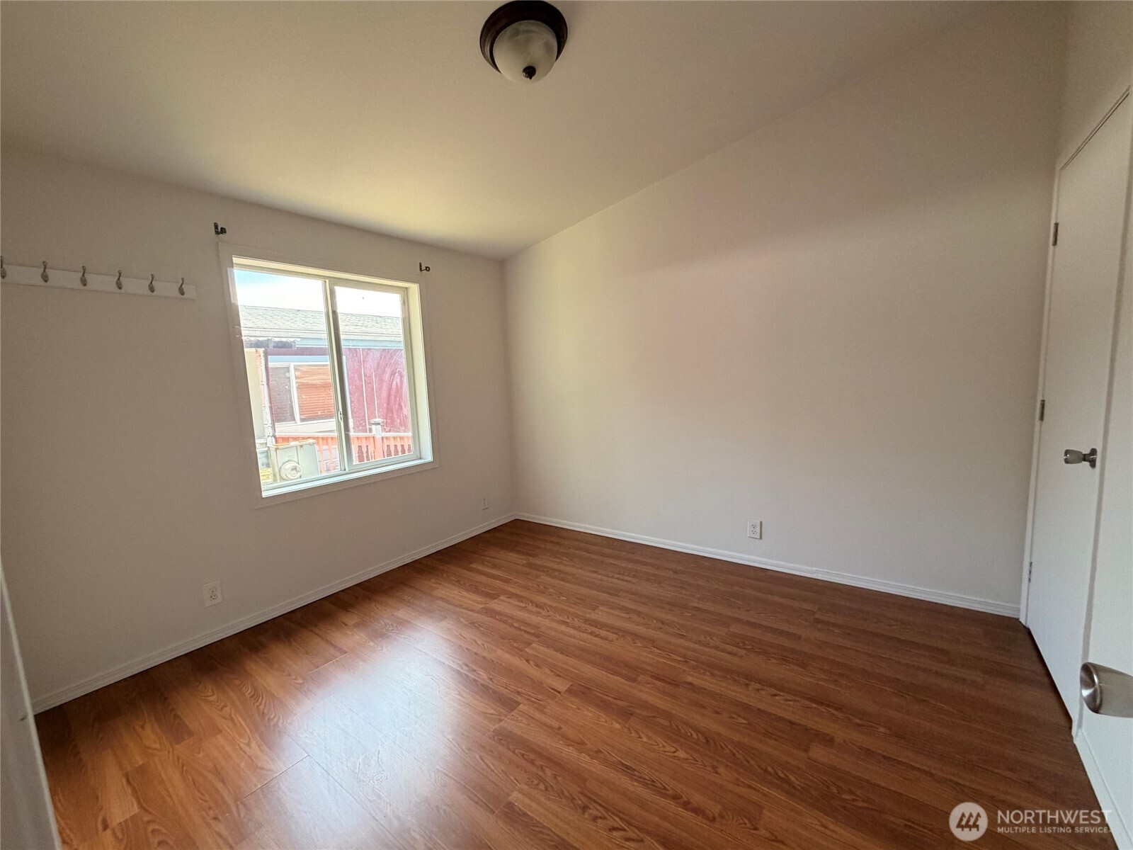 201 W Oakview Avenue 24 Property Photo 10