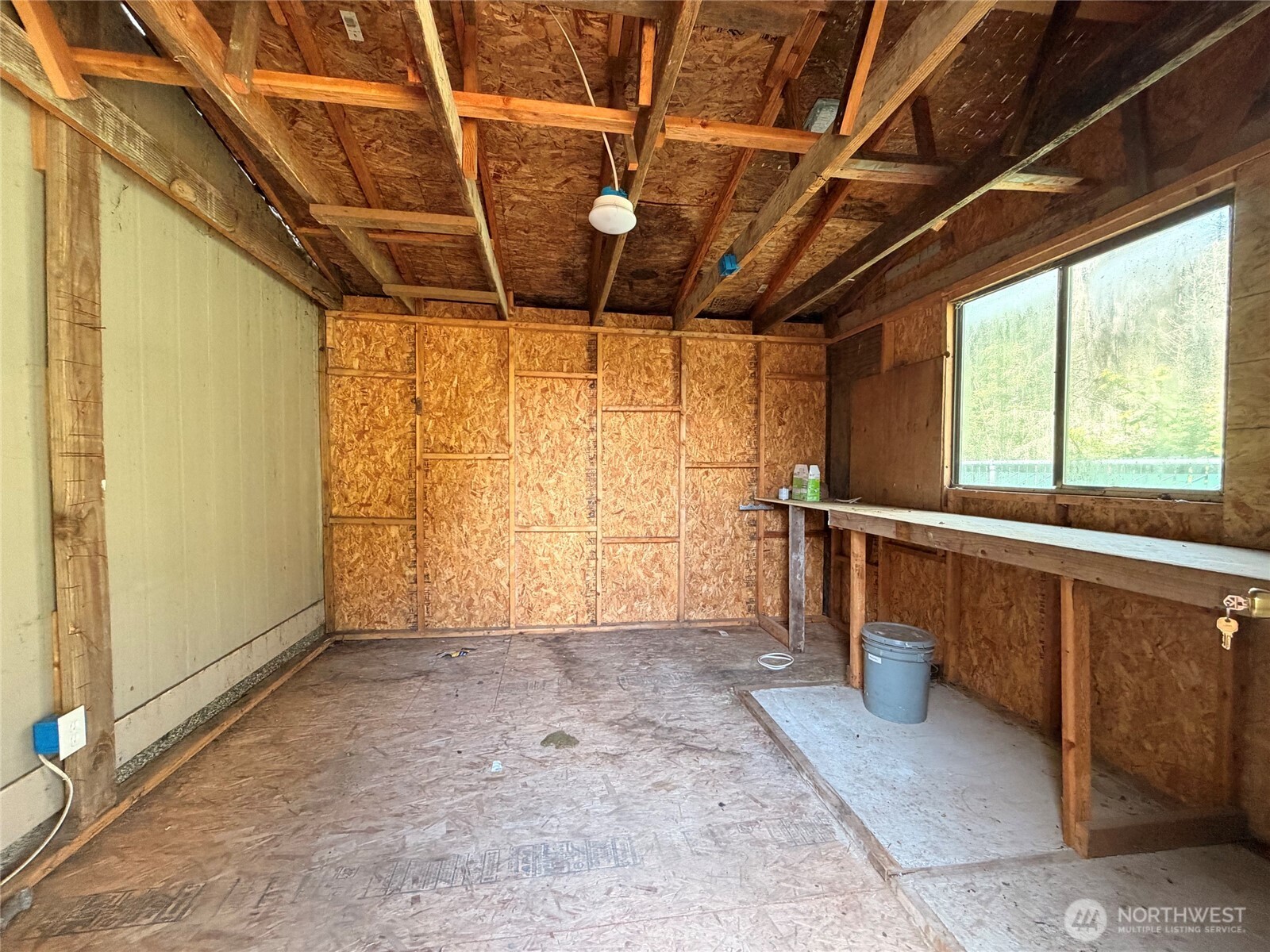 201 W Oakview Avenue 24 Property Photo 15