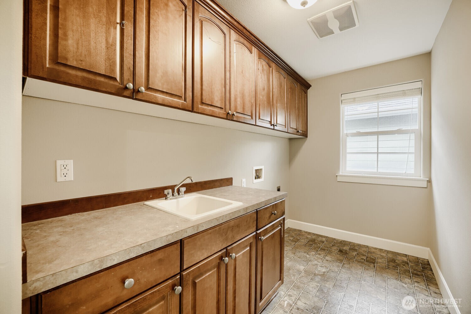 3840 Cameron Drive Property Photo 27
