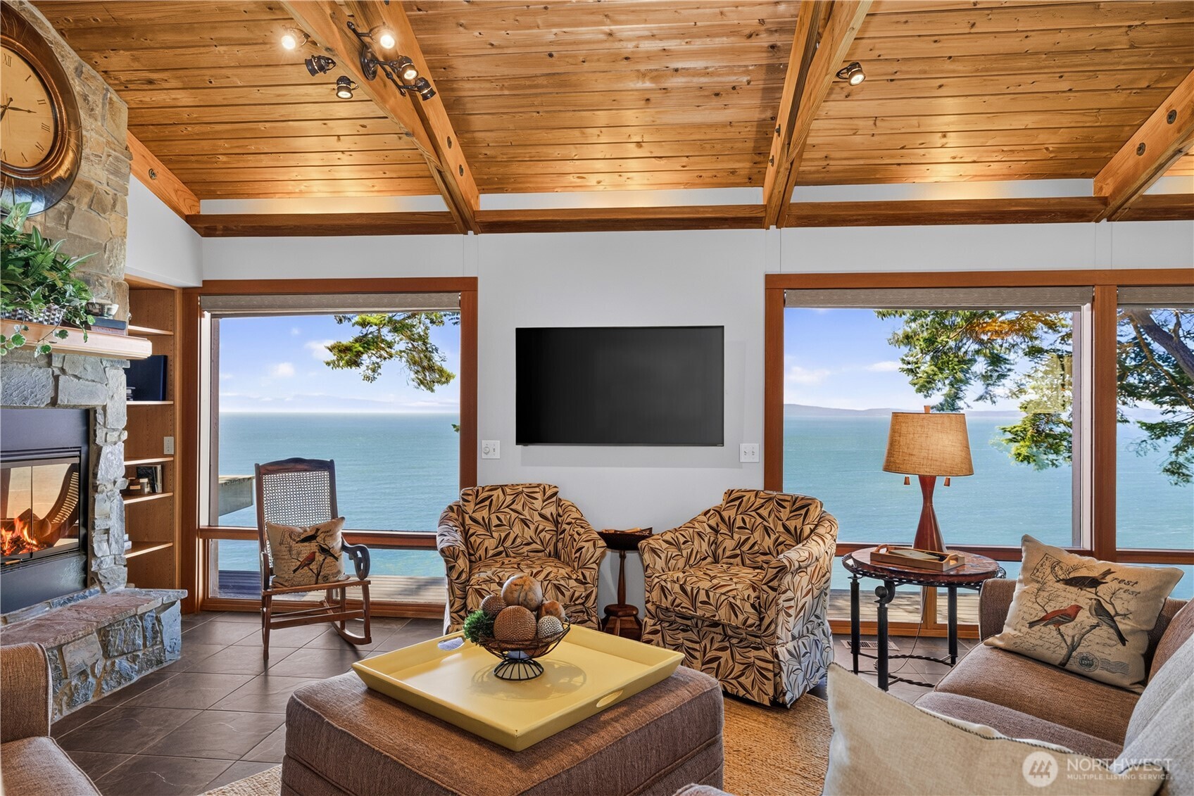 14122 Ervine Road Property Photo 4