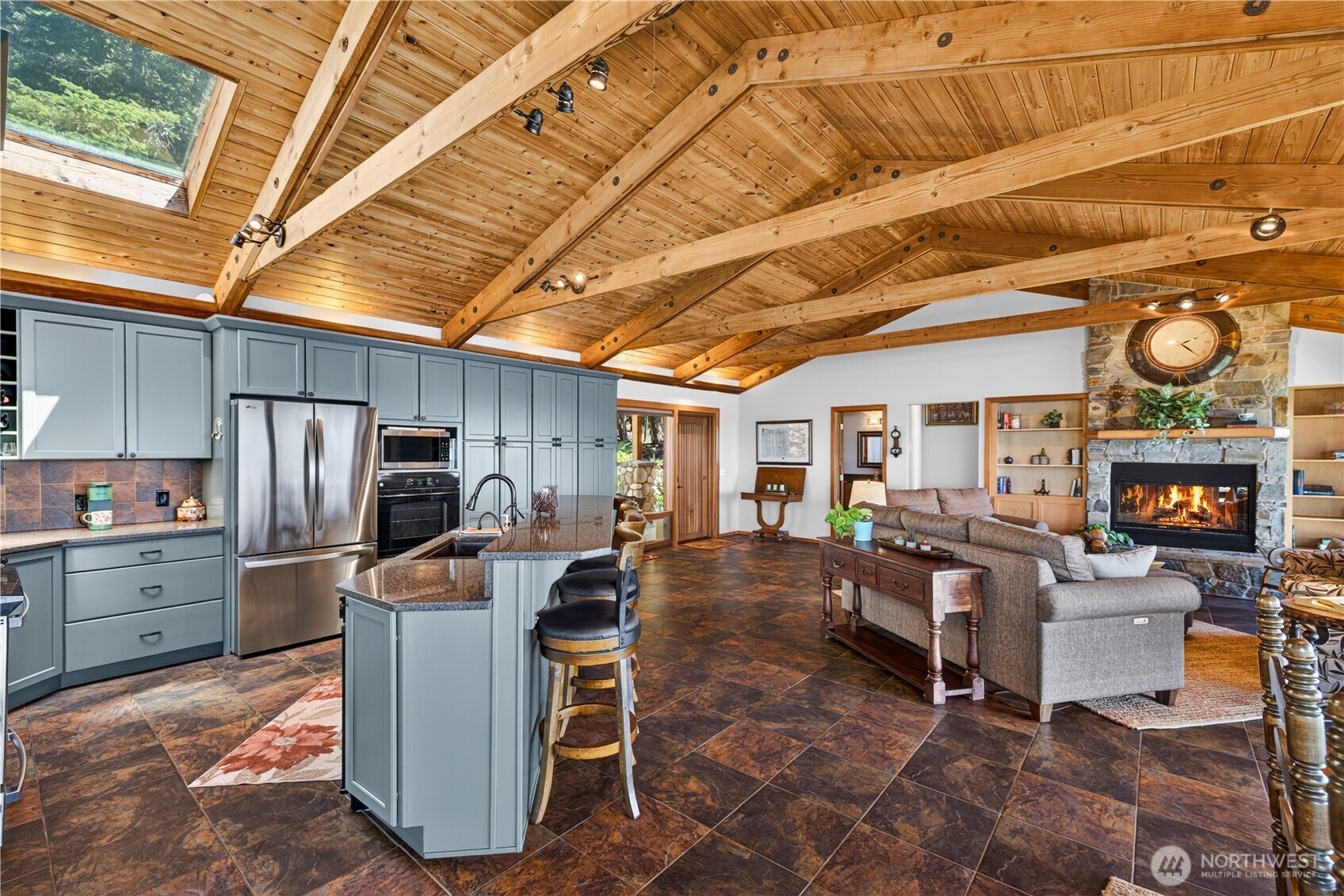 14122 Ervine Road Property Photo 8