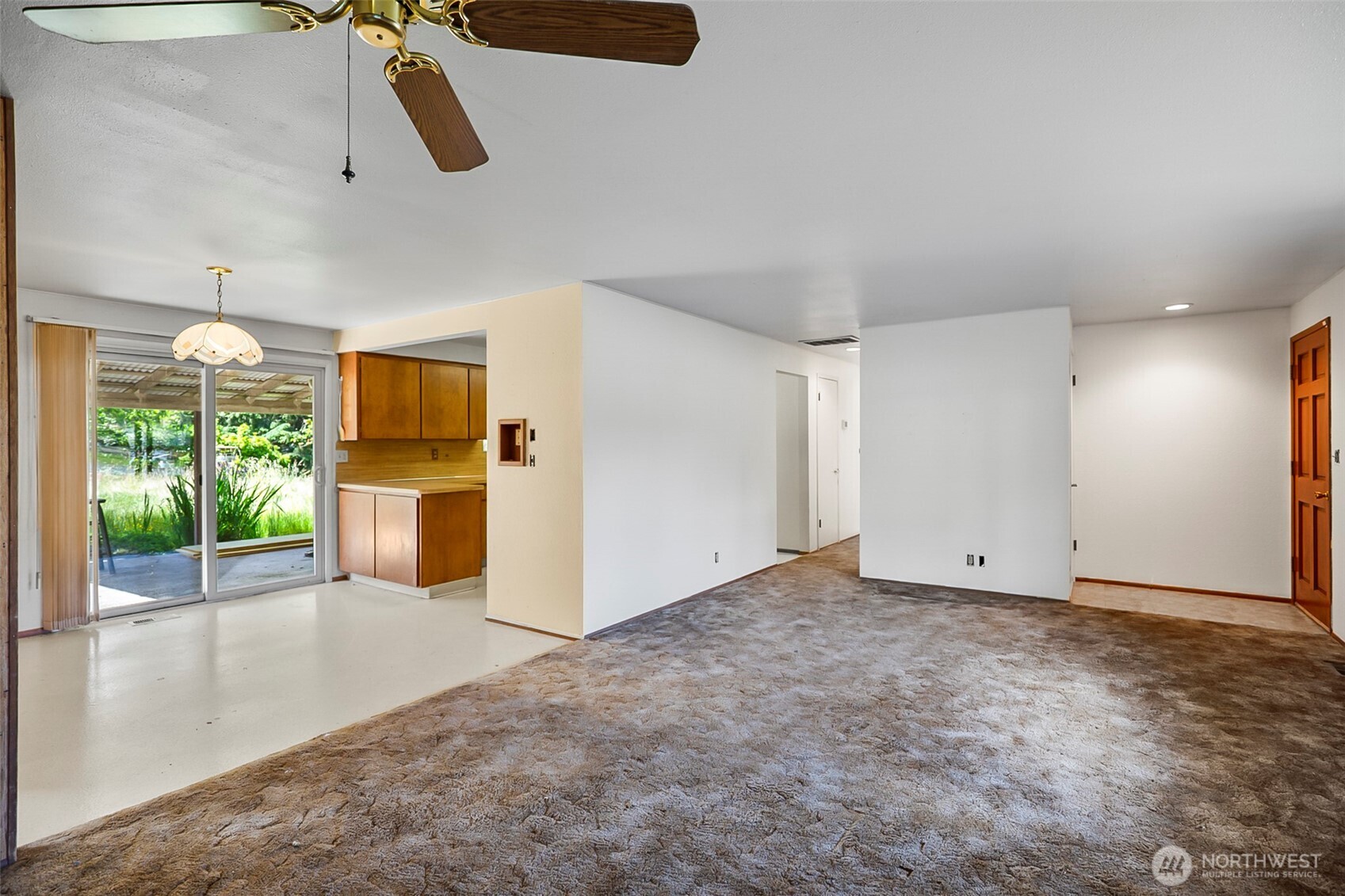 10520 20th Street Property Photo 4