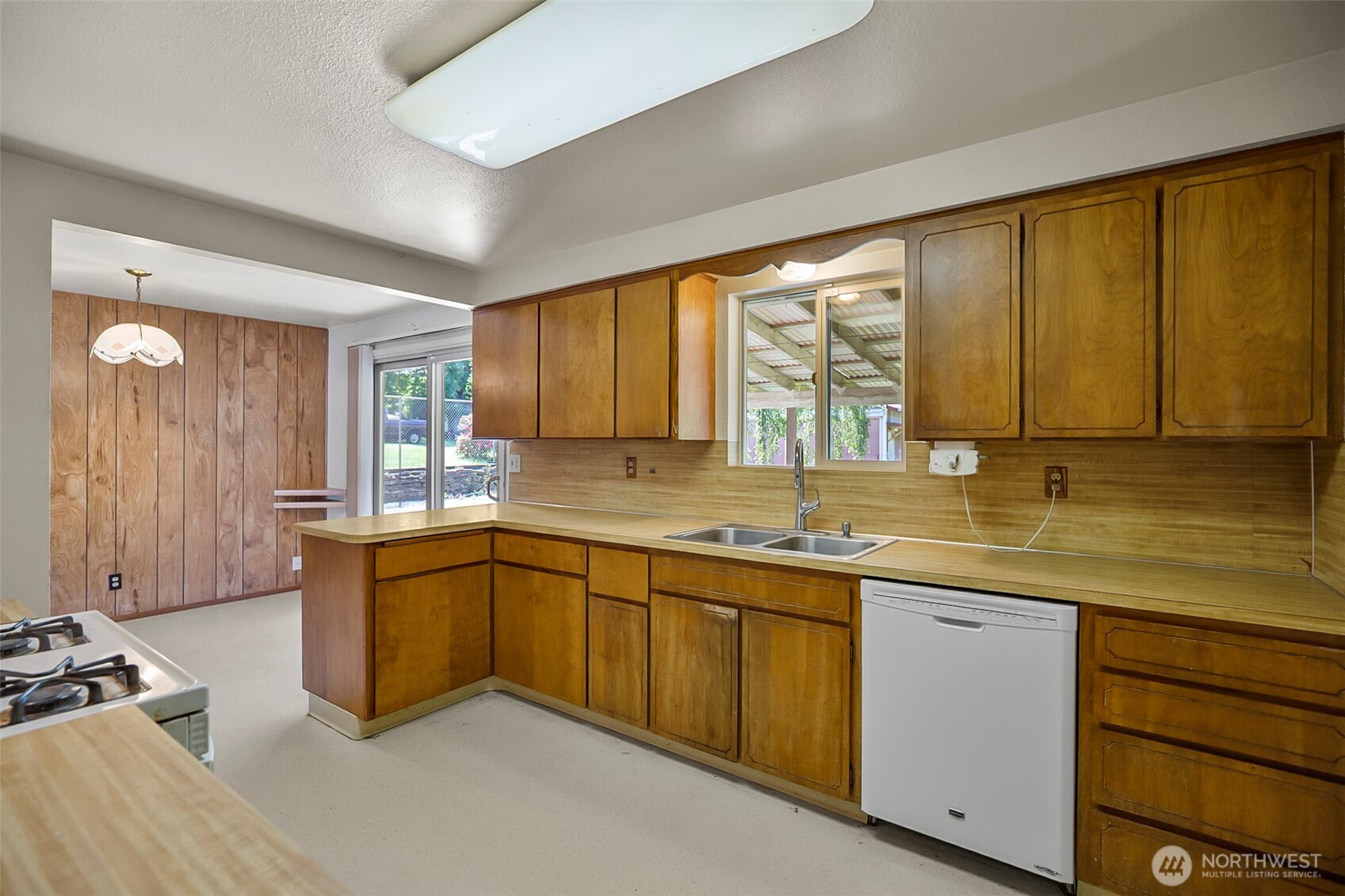 10520 20th Street Property Photo 18