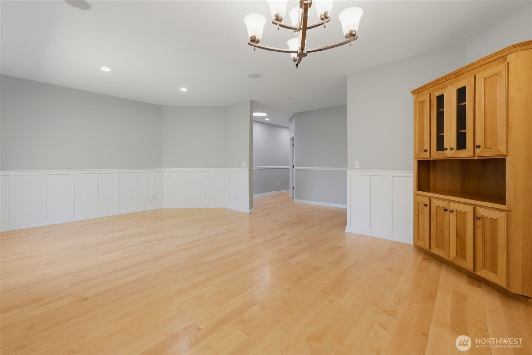 11417 Cedar Grove Street Property Photo 4