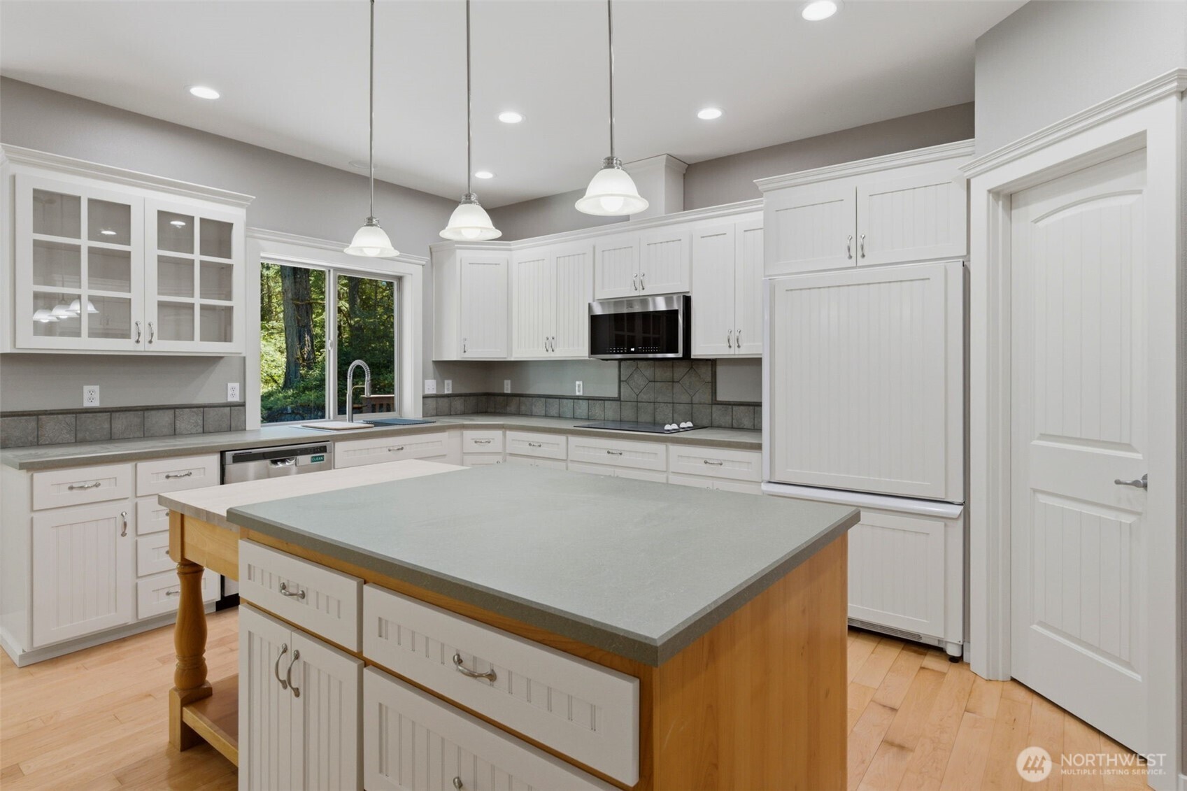 11417 Cedar Grove Street Property Photo 12